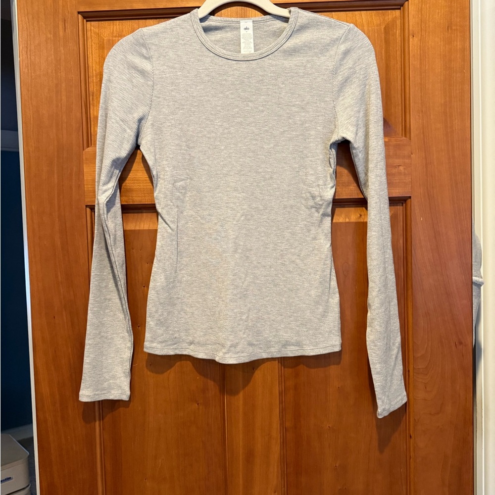 ALO Yoga Light Gray modal ribbed long sleeve.  Never worn.
